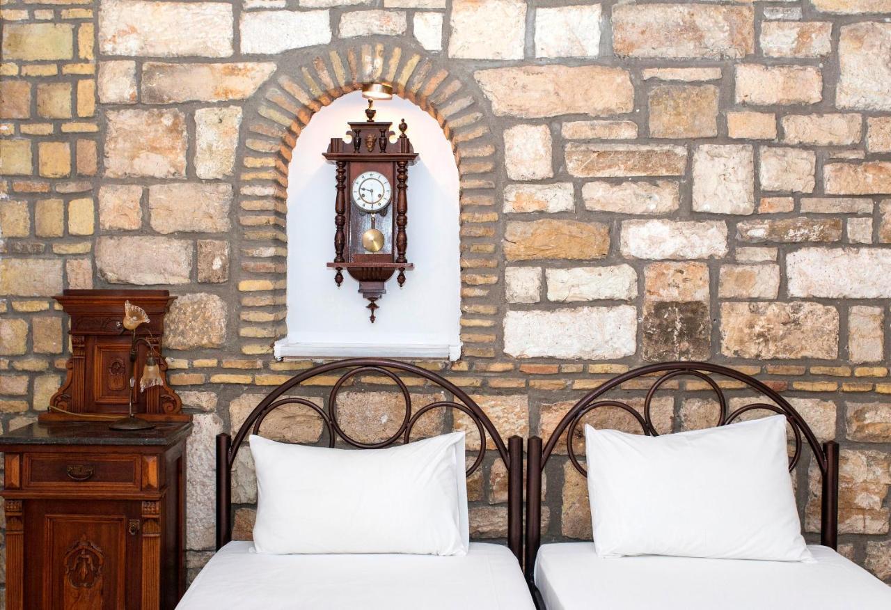 The Old Town Hall Parga Luaran gambar