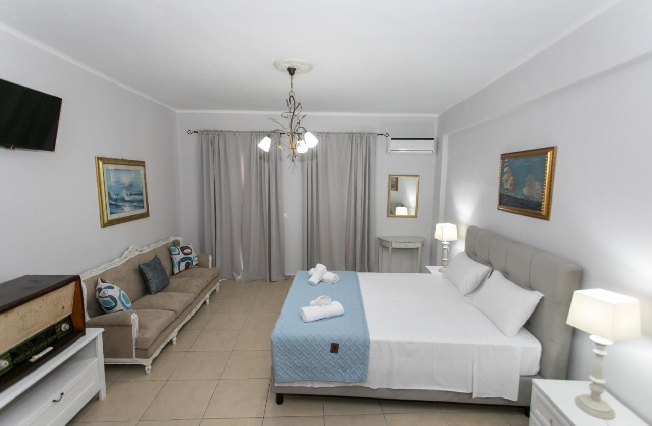 The Old Town Hall Parga Luaran gambar